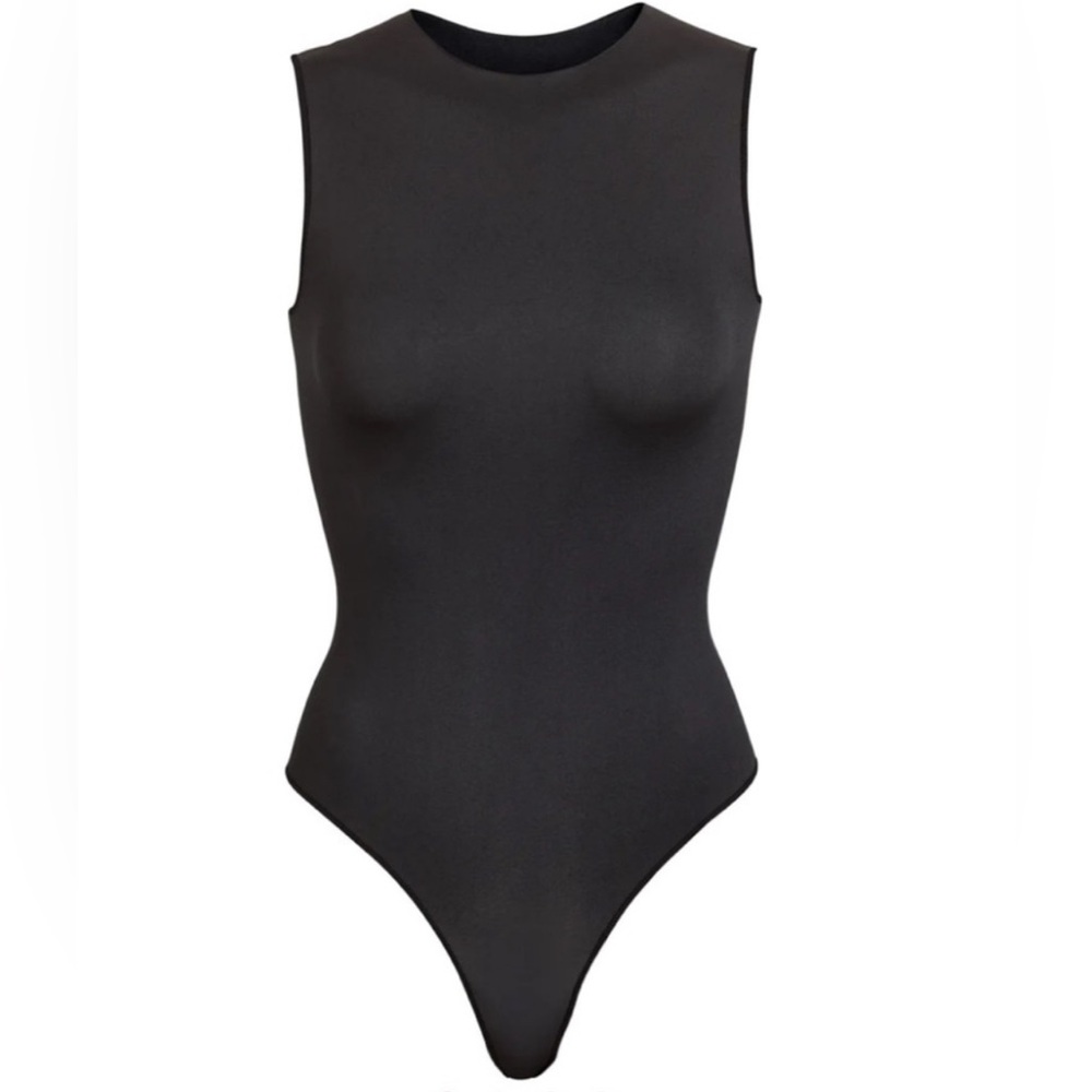 SKIMS Sleeveless bodysuit LARGE